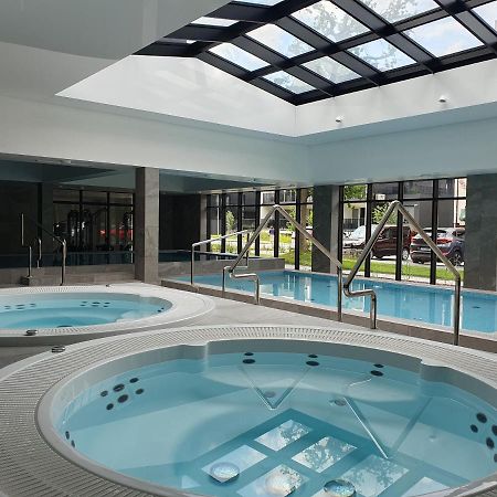 Green Port Spa Kolobrzeg Stylowy Loft- W Cenie Klimatyzacja, Baseny, 2 Jacuzzi, Sauna, Szlafroki, Bawialnia Bagian luar foto