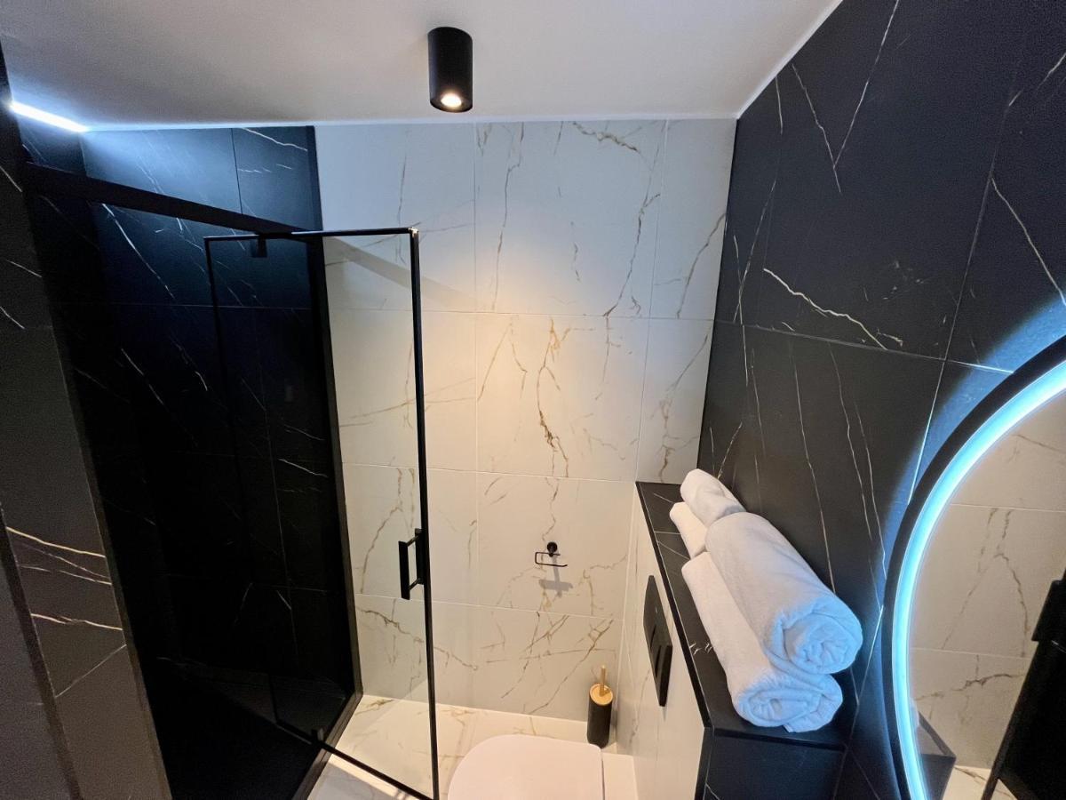 Green Port Spa Kolobrzeg Stylowy Loft- W Cenie Klimatyzacja, Baseny, 2 Jacuzzi, Sauna, Szlafroki, Bawialnia Bagian luar foto