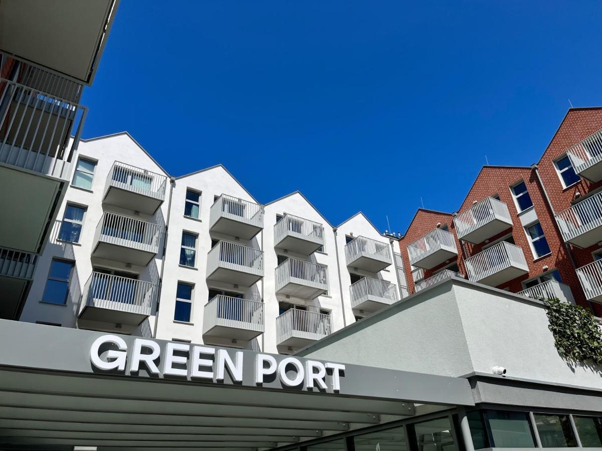 Green Port Spa Kolobrzeg Stylowy Loft- W Cenie Klimatyzacja, Baseny, 2 Jacuzzi, Sauna, Szlafroki, Bawialnia Bagian luar foto