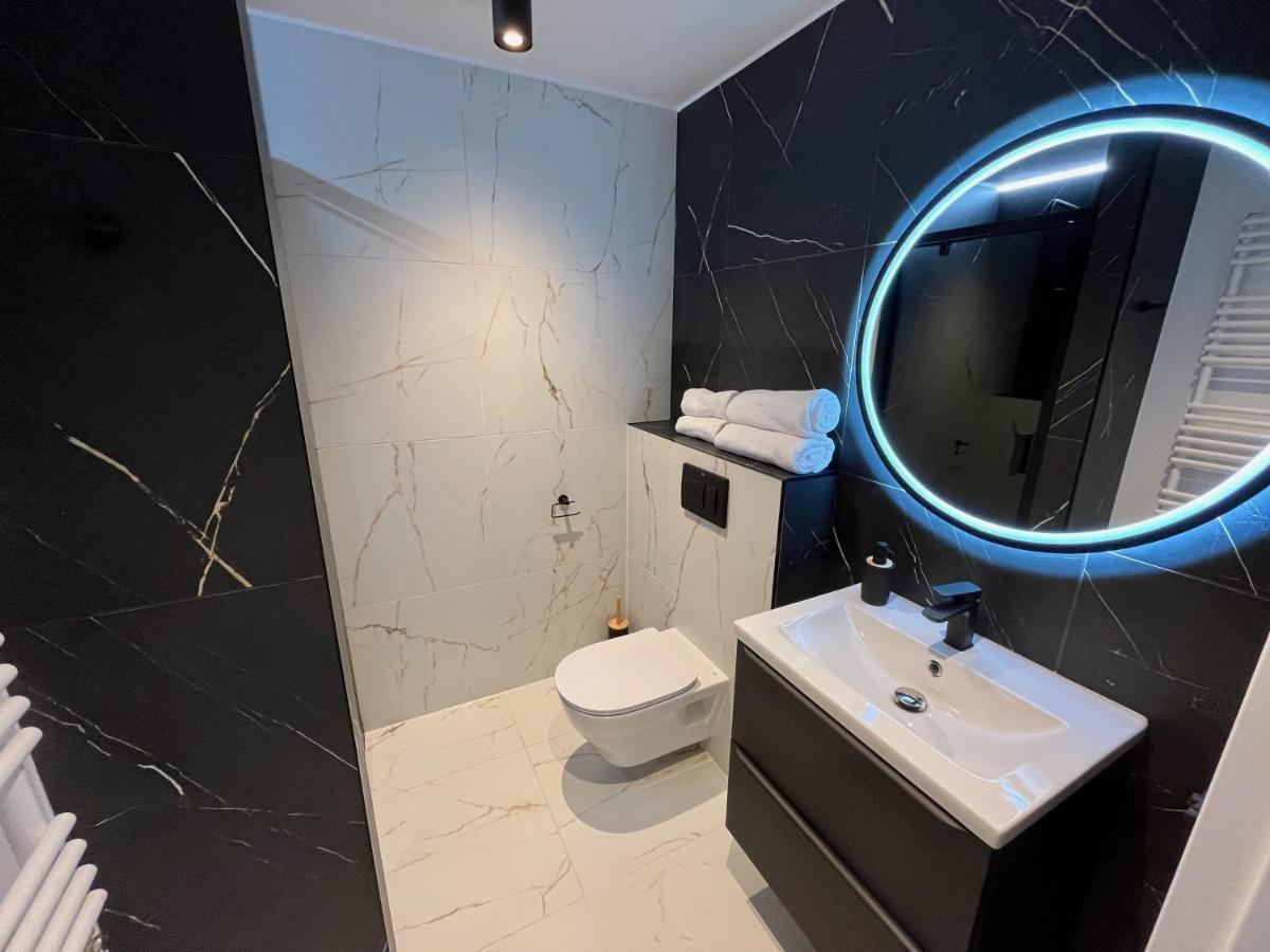 Green Port Spa Kolobrzeg Stylowy Loft- W Cenie Klimatyzacja, Baseny, 2 Jacuzzi, Sauna, Szlafroki, Bawialnia Bagian luar foto